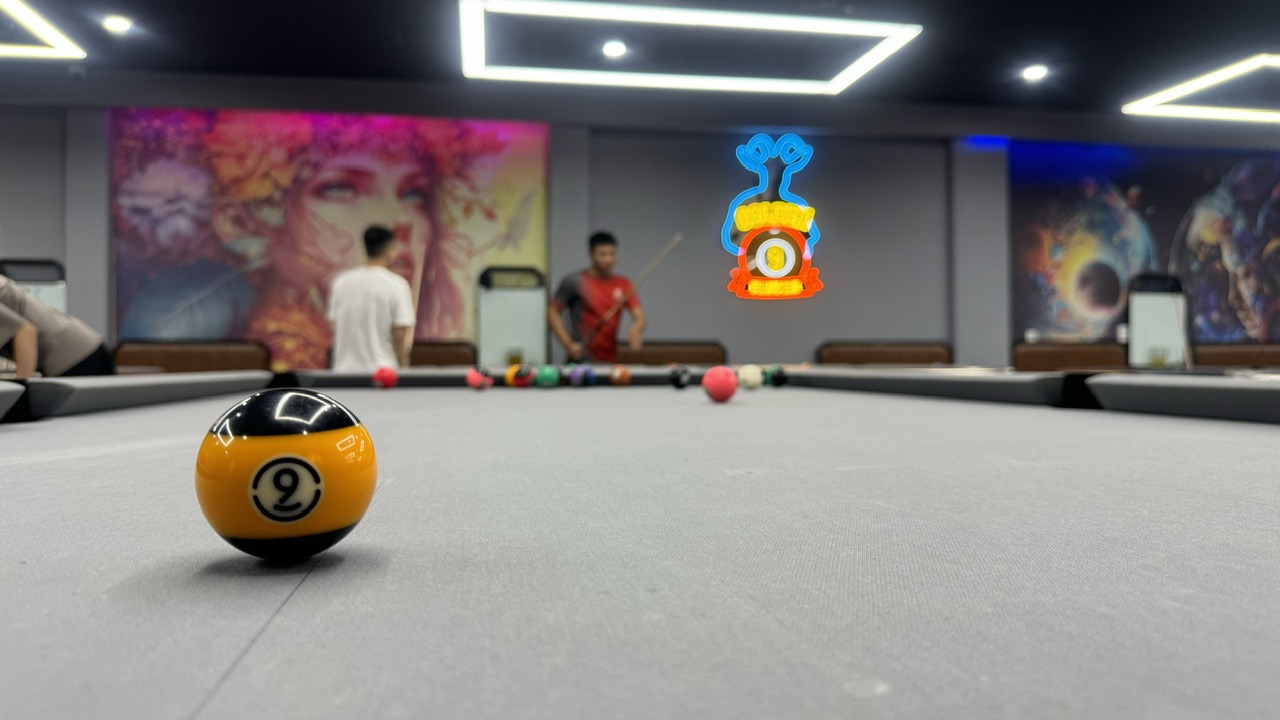 GOLDEN TEAM CHALLENGE - EXTREMELY FUN 3-PERSON TEAM CHALLENGE AT GOLDEN BILLIARDS
