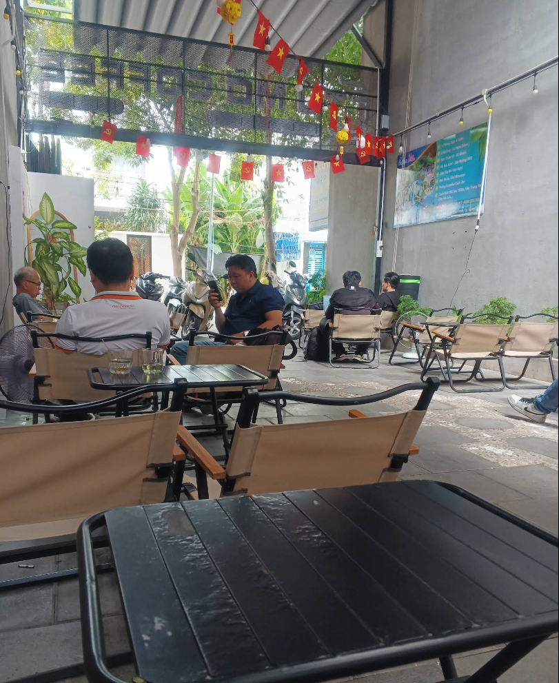 Vì sao mọi người thích đi uống cà phê